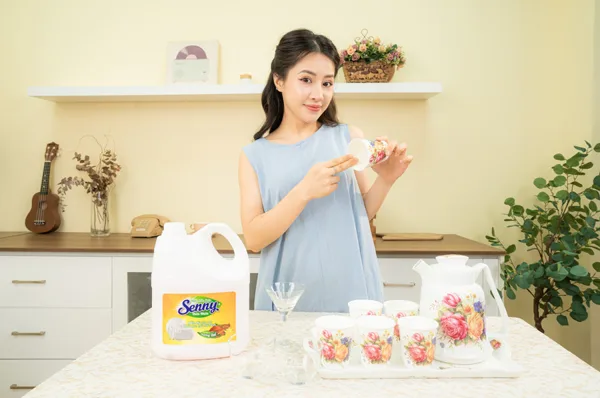 Nước Rửa Chén Senny Hương Quế – Sạch Dầu Mỡ, Thơm Dịu Cho Gian Bếp