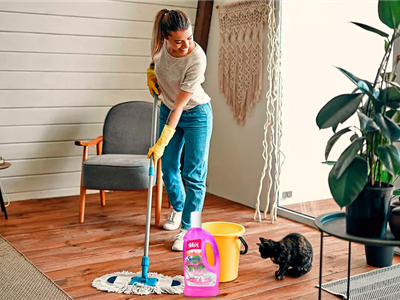 Nước lau sàn hương hoa lily - Sạch thơm quyến rũ nhà thêm bồng bềnh